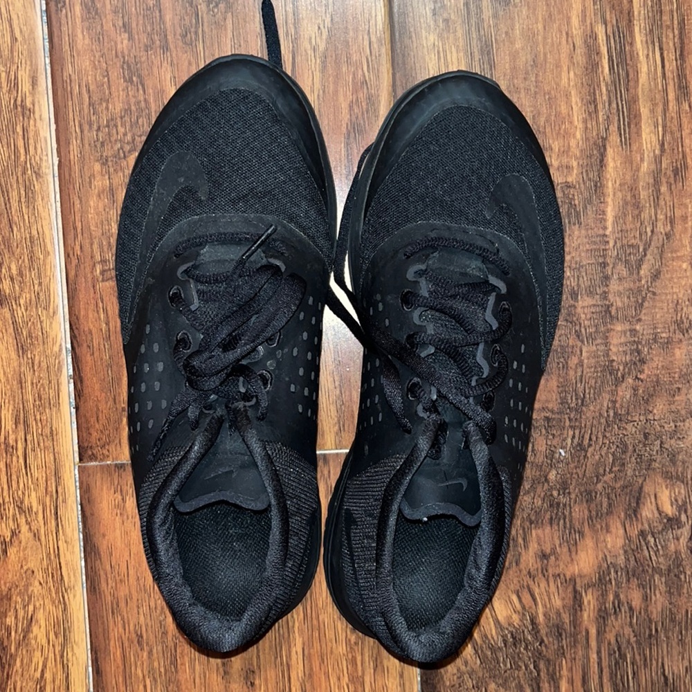 Black Nike shoes